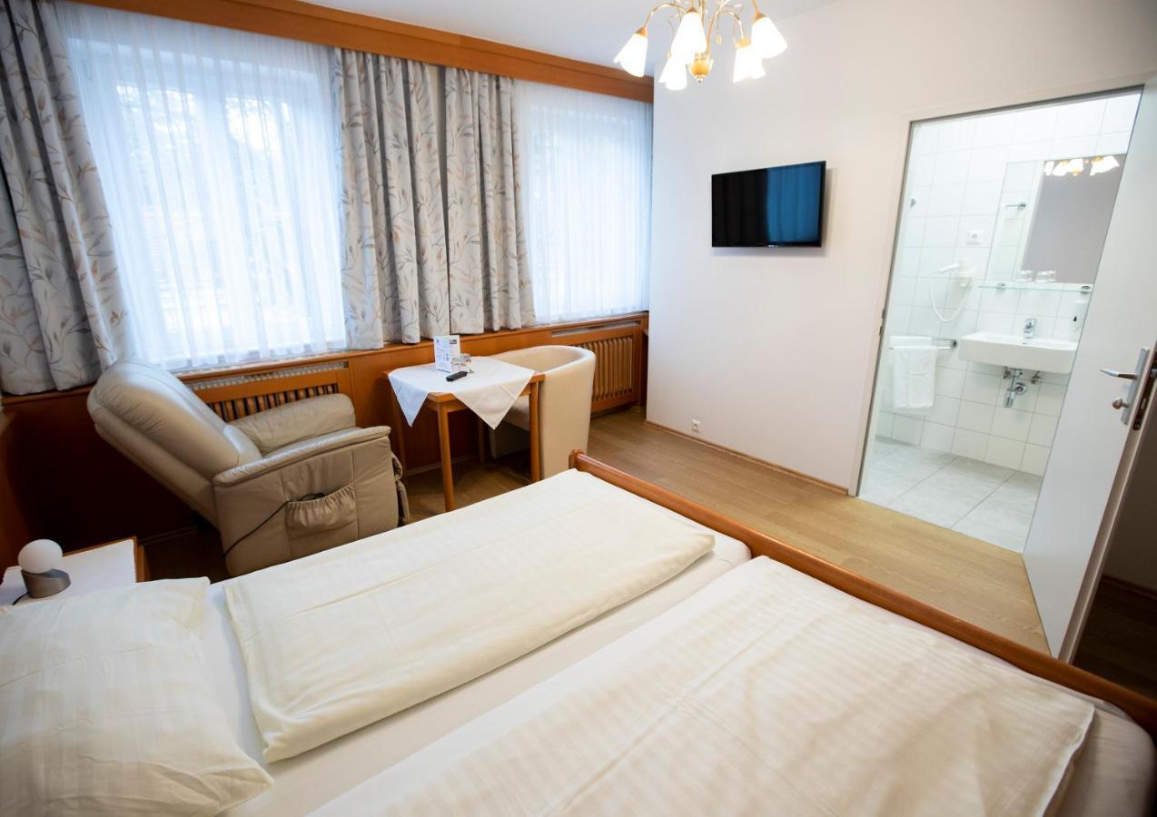 Hotel-Gasthof Martinek Baden Ngoại thất bức ảnh