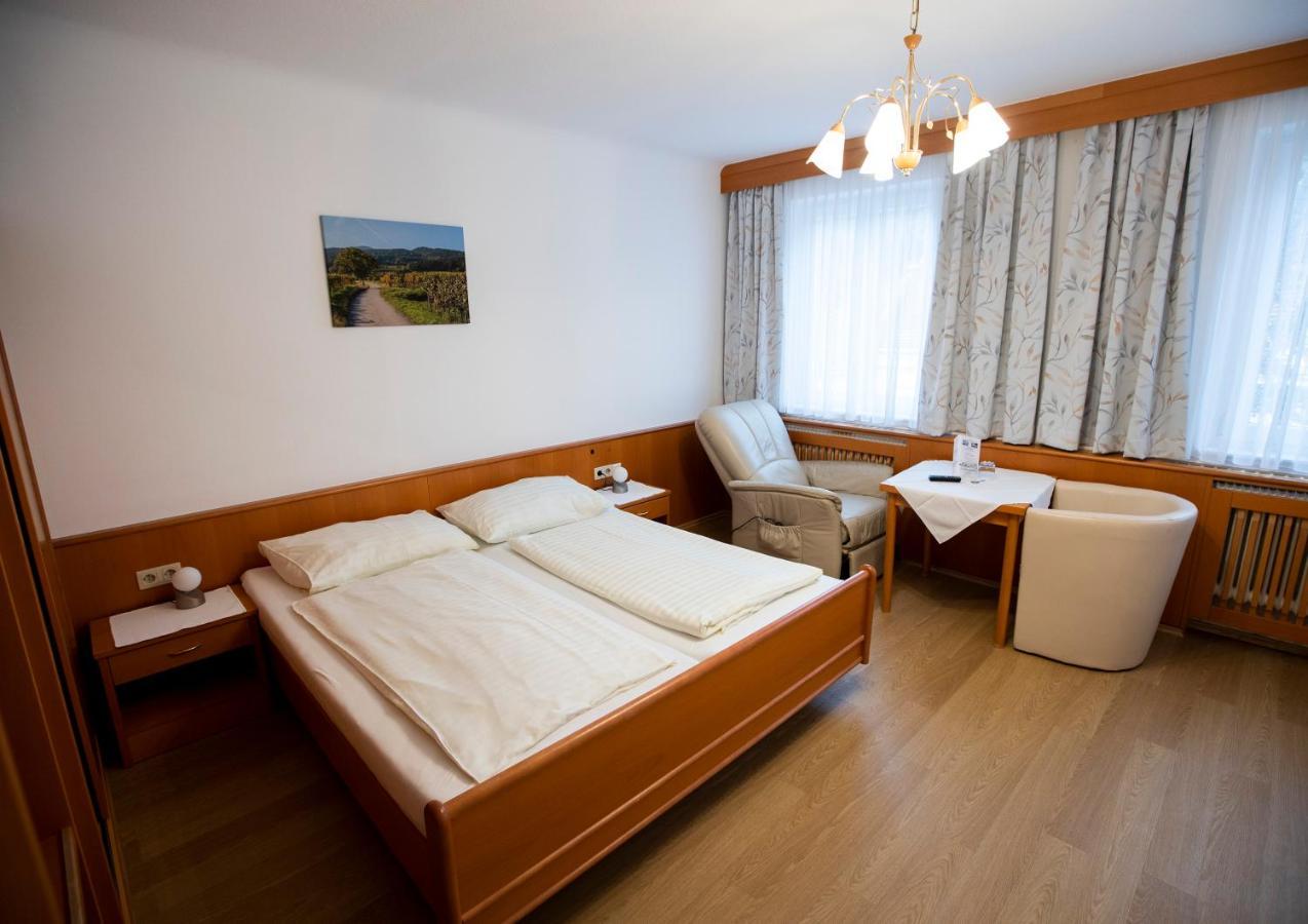Hotel-Gasthof Martinek Baden Ngoại thất bức ảnh