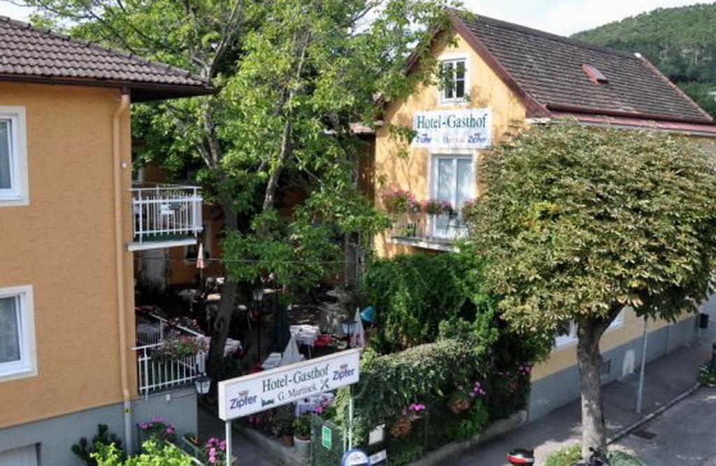 Hotel-Gasthof Martinek Baden Ngoại thất bức ảnh